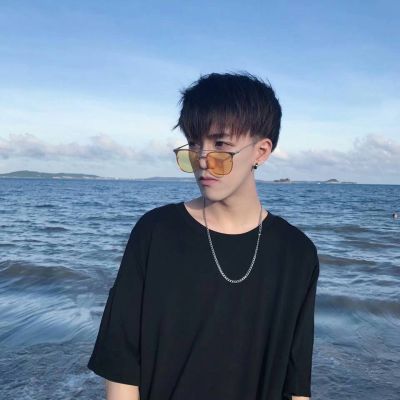 唯美伤感意境头像男 第1张