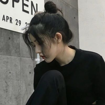 2025霸气女头像图片 第13张
