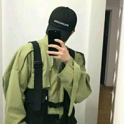 男生霸气高冷头像图片真人 第9张