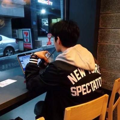 男生霸气高冷头像图片真人 第8张